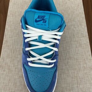 Nike SB Blue Raspberry Dunk Lows, size 9.5 Men’s. Extra laces.